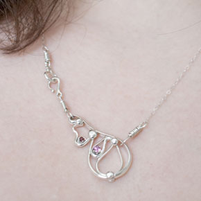 Tiny Dragonfly Wing Nekclace